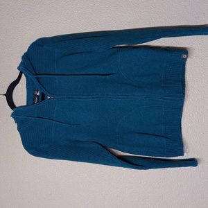woman's Marmot hooded sweater